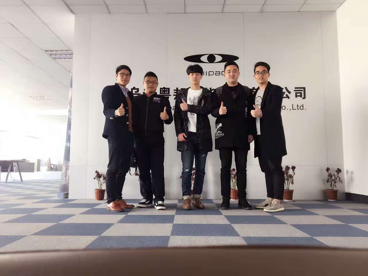 团队.jpg
